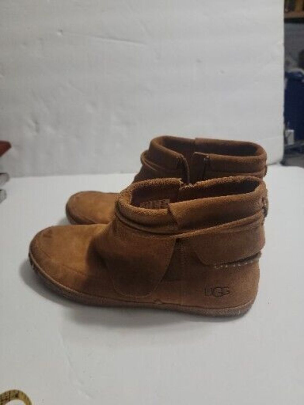 UGG Boots Womens Reid Ankle Booties Brown Suede Moc Toe Side Zip  Size 9